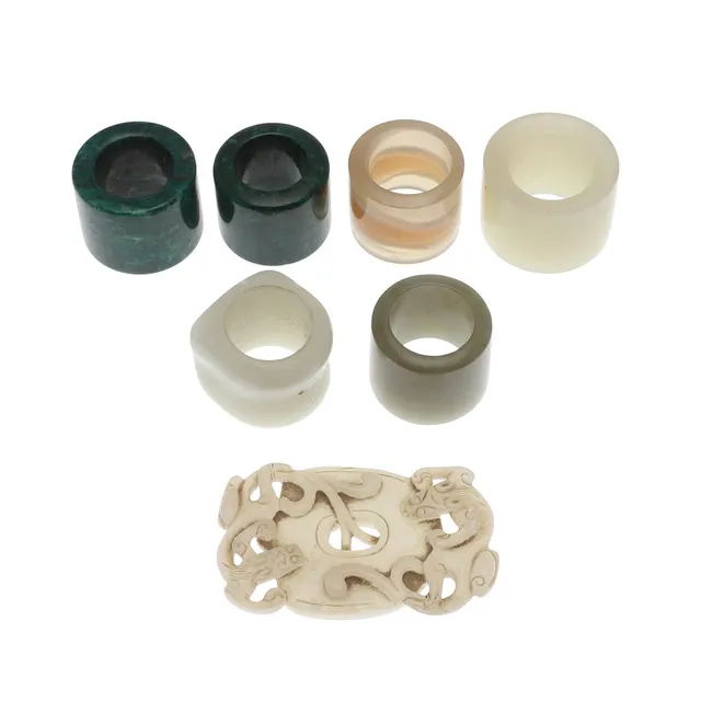 CHINESE JADE ARCHERS RINGS & JADE PLAQUE.