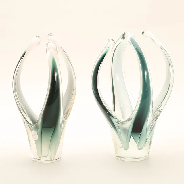 PAUL KEDELV. Vaser, 2 stycken, glas, "Coquille", Flygsfors.