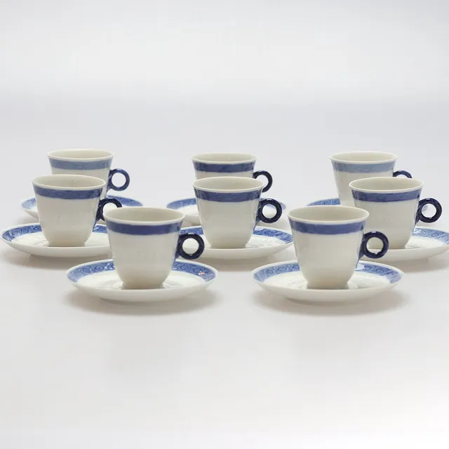 ARNOLD KROGH. MOCCAKOPPAR, med fat, 8 delar, porslin, "Blå Vifte", modell 1212, Royal Copenhagen.
