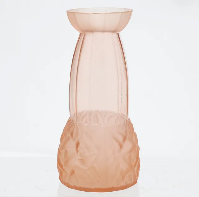 French Art Deco vase in moulded and matt rose glass, circa 1930.