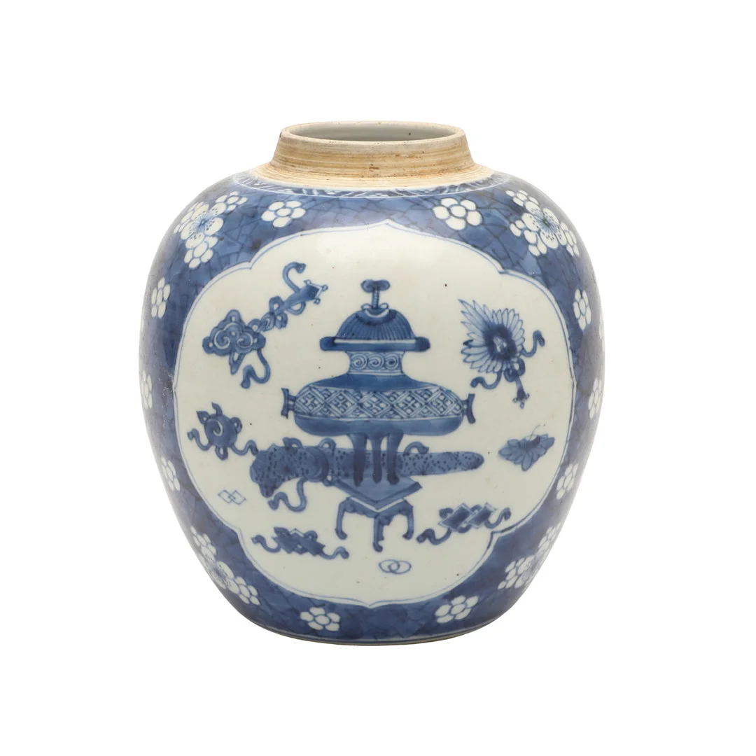 CHINESE BLUE AND WHITE PORCELAIN GINGER JAR - KANGXI. — Ceramics & Porcelain — Lawrences Auctioneers