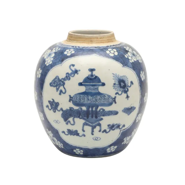 CHINESE BLUE AND WHITE PORCELAIN GINGER JAR - KANGXI.