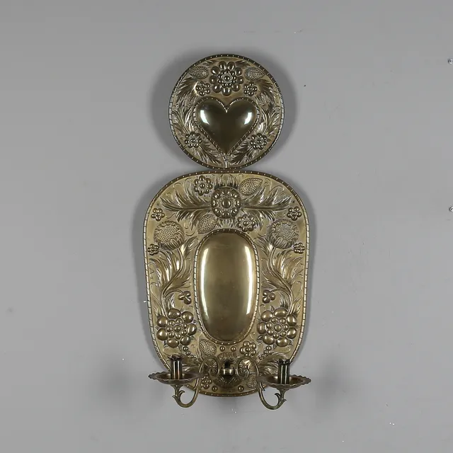 LJUSPLÅT, mässing, barockstil, Gusums bruk, 1900-tal.