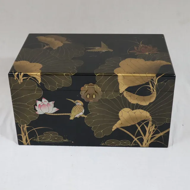 - Chinesische LACKTRUHE - China, 20.Jh.