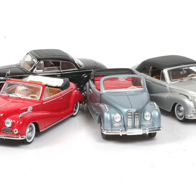 MODELLBILAR, 4 st, metall/resin, BMW 501 & 502, olika tillverkare, skala 1:43.
