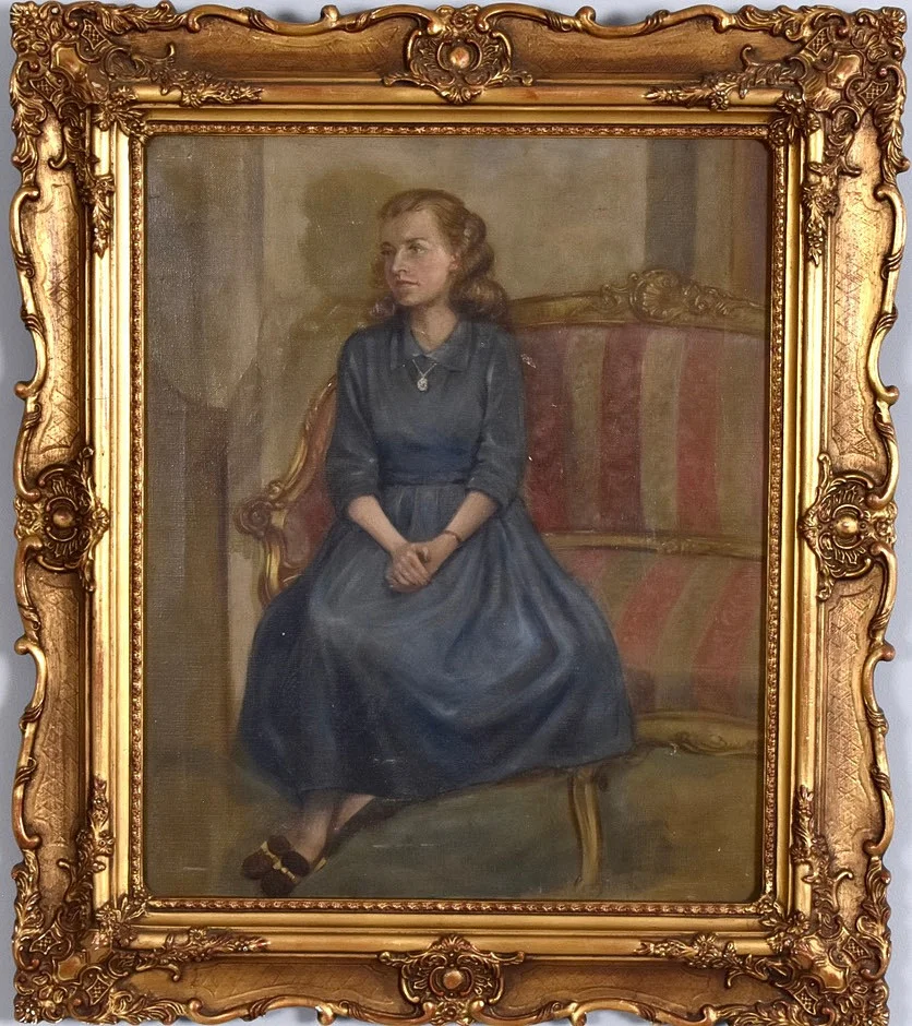 OKÄND KONSTNÄR. Olja på duk, interiör med sittande kvinna. — Paintings — Halmstads Auktionskammare
