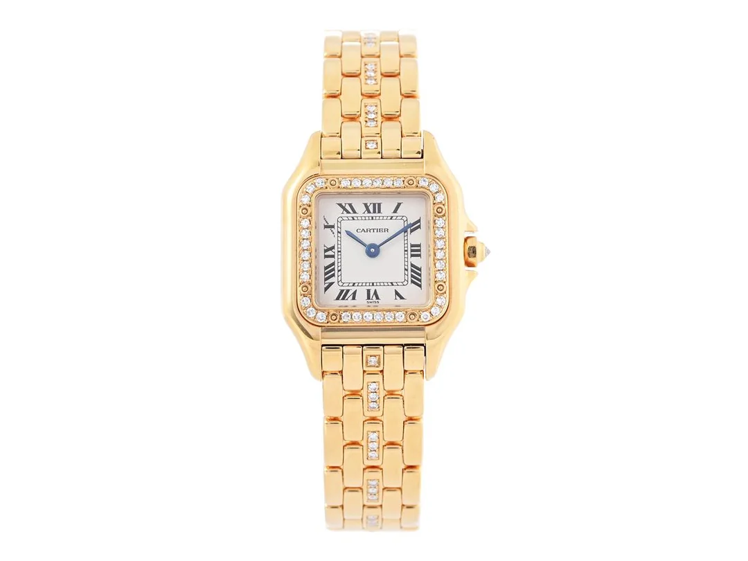 CARTIER, Panthère, Cal 157.06, Boett nr. 1280 2 / MG255350, damur, 21,5 x 22 (30) mm, 18K guld, quartz, safirglas, diamantkrans (36 st. TW/VVS, ca 0,36 ctv), briljant på kronan, originallänk med diamanter (38 st. TW/VVS, ca 0,38 ctv), viklås, längd 175 mm, totalvikt 72,1 gram, ca 1995. — Klockor/Cartier — Kaplans