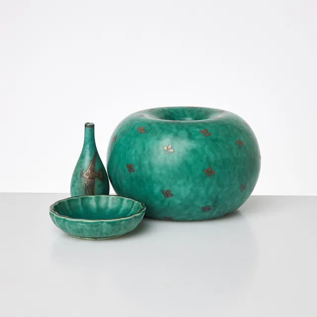 WILHELM KÅGE. "Argenta", vaser och skål, 3 dlr, glaserat stengods, skål daterad 1947, Gustavsberg.
