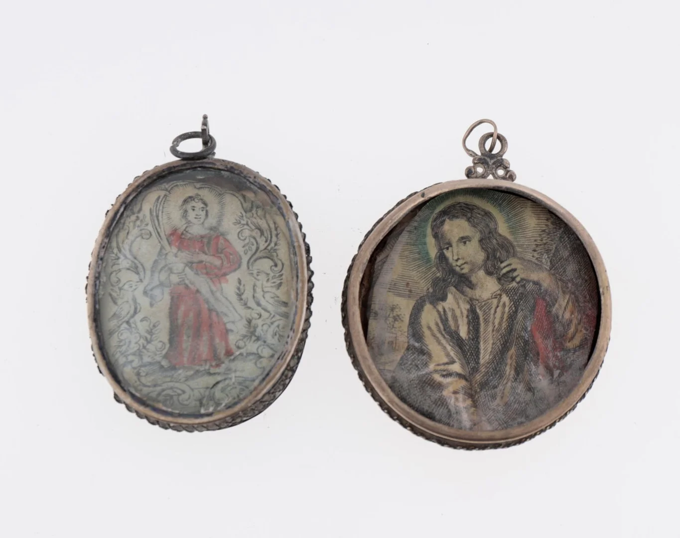 Two silver reliquary pendants, 17th Century. — Brooches & Pendants — Balclis