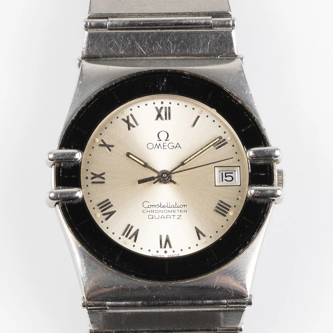 OMEGA, Constellation, armbandsur, 33 mm, stål, 1980-tal. — Wristwatches — Stockholms Auktionsverk Helsingborg