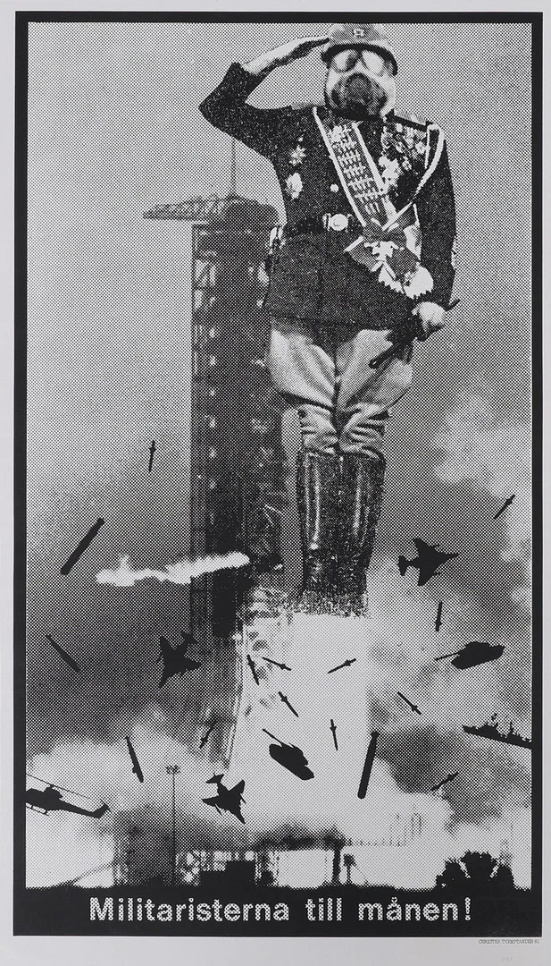 CHRISTER THEMPTANDER (FÖDD 1943). "MILITARISTERNA TILL MÅNEN!", 1981. — Engravings & Prints — Crafoord Auktioner Lund
