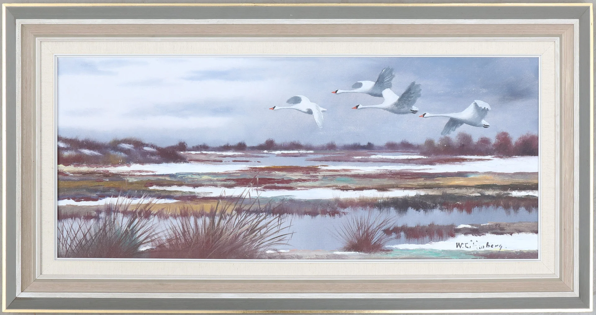 OIDENTIFIERAD KONSTNÄR. . olja på duk, svanar i flykt, signerad. — Paintings — Södermanlands Auktionsverk