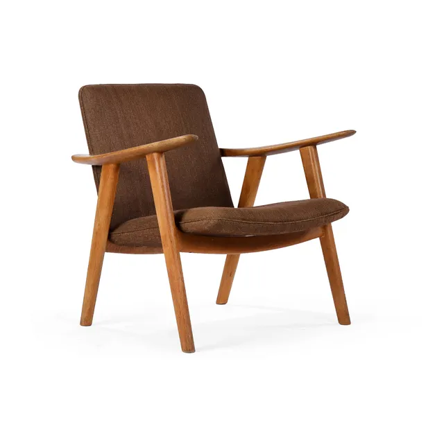 Hans J. Wegner. 'The Bukkestol'. Armchair, model JH517, oak, 1960s
