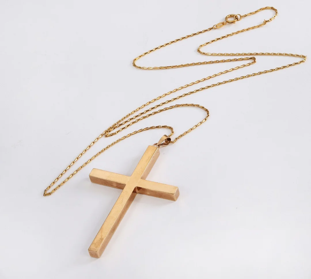 Herman Siersbøl. Necklace and large cross of 8 kt. gold (2) — Jewellery/Necklaces, pendants — Lauritz