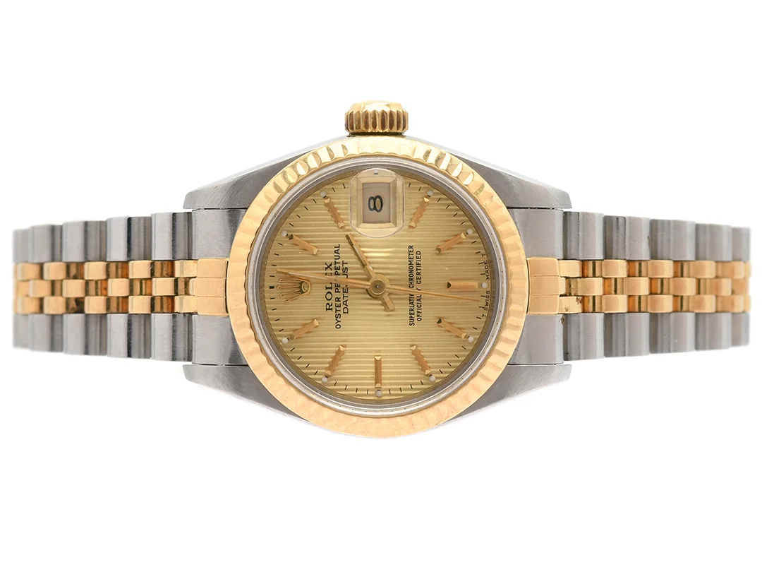 ROLEX, Oyster Perpetual, Datejust (T Swiss Made T), Chronometer, Ref nr. 69173, Serie nr. X227554, Cal 2135, Verk nr. 2029587, Boett nr. 69000A, damur, 26 mm, stål/guld, automatisk, safirglas (nagg), datum, skadad urtavla, defekt, Jubileelänk, viklås, Ref nr. 62523D.18-R2/468 B, ca 1993. — Klockor/Rolex — Kaplans