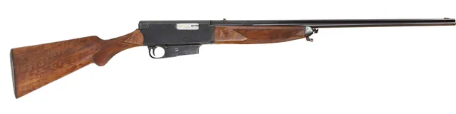 449. KULGEVÄR, Halvautomatisk, fabrikat Clement Neumann, kaliber .401 Winchester, tillv.nr 643, se-nr SE1440430.