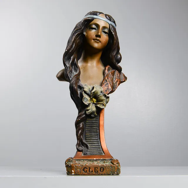 BYST, gips, "Cleo", Jugendstil, 1900-tal.