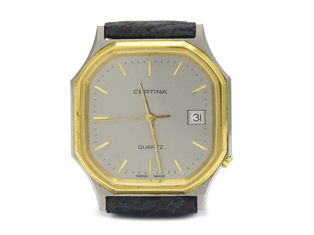 CERTINA, herrur, 32 x 31 (37) mm, Boett nr. 184.1010.43 / 71654 / CH-2540, bicolour, quartz , mineralglas, datum, skadad urtavla, läderband, originalspänne (stål), ca 1990. — Klockor/Certina — Kaplans