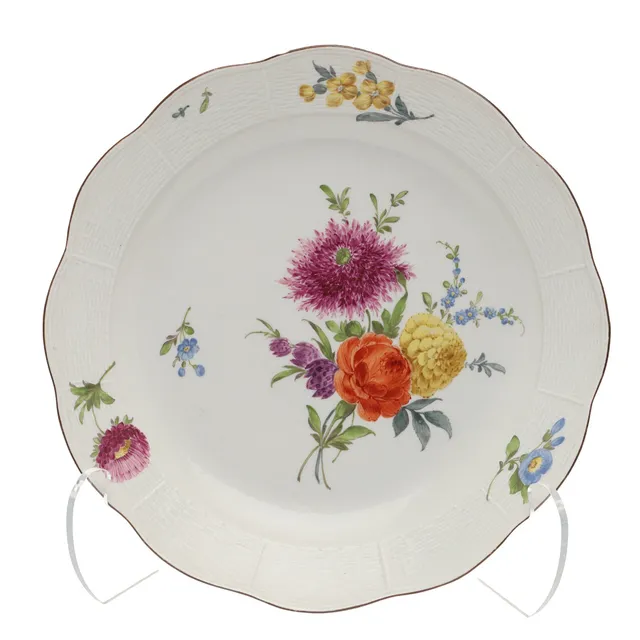 MEISSEN STYLE PORCELAIN DISH.