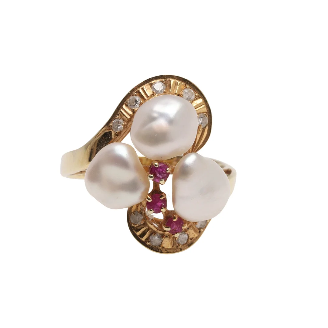 A 14CT GOLD, DIAMOND, RUBY AND BAROQUE PEARL RING. — Rings — Lawrences Auctioneers