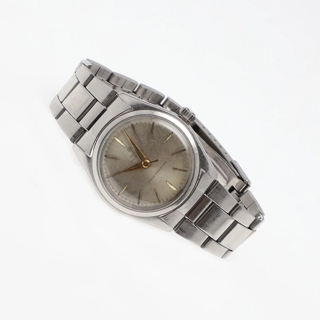 A GENTLEMAN'S STAINLESS STEEL OYSTER WRISTWATCH BY TUDOR. — Wristwatches — Lawrences Auctioneers