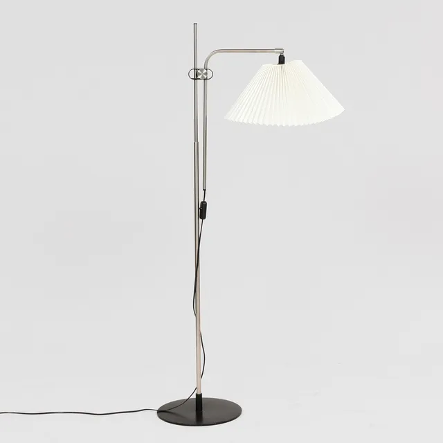 MICHAEL BANG. Le Klint. Gulvlampe model 321.