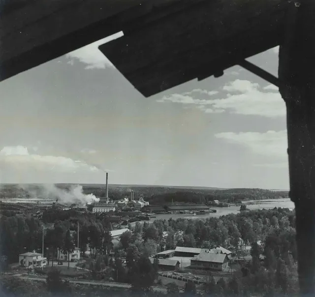 SVEN GILLSÄTER (1921-2001). Fotograi, "Iggesunds vy" signerad, 1900-talets mitt.