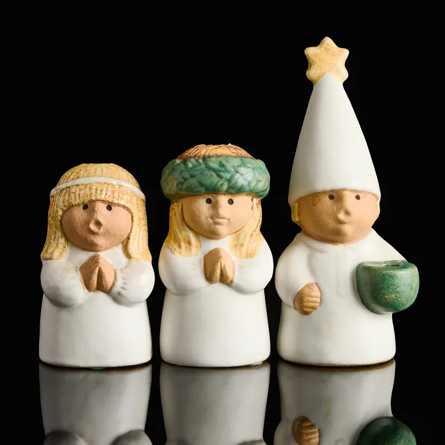 LISA LARSON. ur serien "Luciatåg", figuriner, 3 st, stengods, Gustavsberg, märkta.