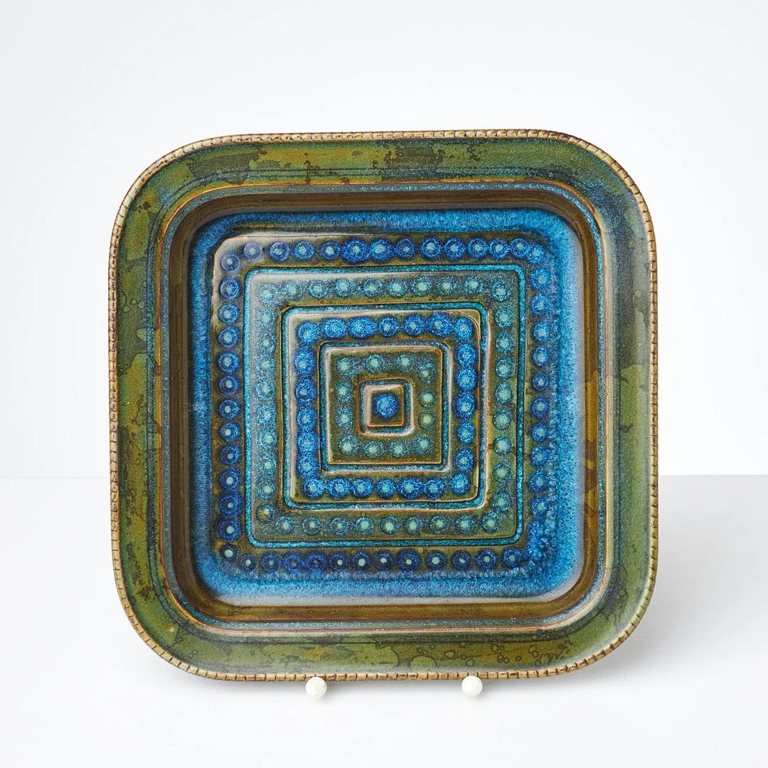 WILHELM KÅGE. fat, glaserat stengods, "Farstagods", Gustavsbergs Studio, 1959, undertill märkt. — European — Stockholms Auktionsverk Sickla