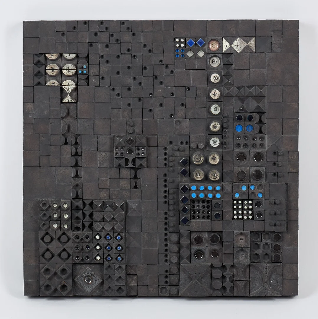 RUT BRYK. VÄGGRELIEF, keramik, signerad Bryk, 1960-talets slut. — Sculptures & Bronzes — Stockholms Auktionsverk Helsinki