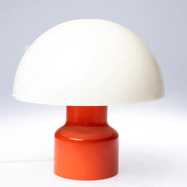 BORDSLAMPA, trä & plast, 1900 - talets andra hälft.