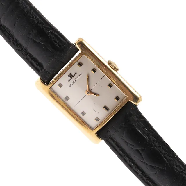 A LADY'S 18CT GOLD WRISTWATCH BY JAEGER-LeCOULTRE.