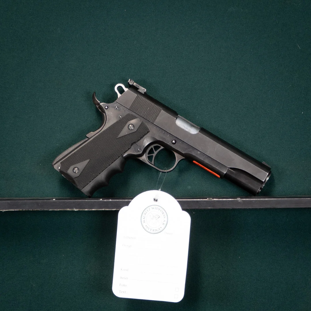 Norinco 1911 kal. 45ACP Tillv.nr. 602791 SE0646503. — Pistols — Mauritz Widforss