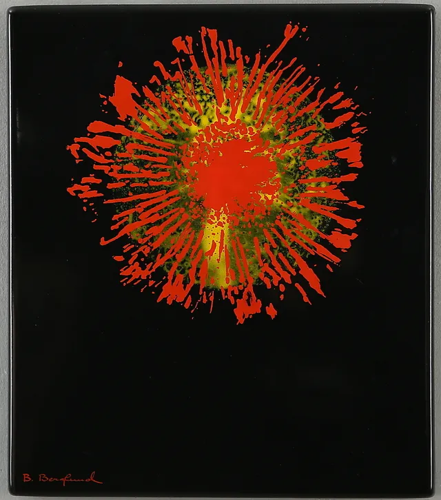 BENGT BERGLUND. Emaljgrafik, Gustavsberg, signerad i trycket.