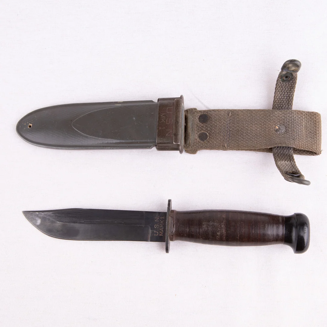 STRIDSKNIV, WWII U.S.N Mark 1, Camillus NY, USA, 1940-tal. — Edged weapons — Kurage Auktion