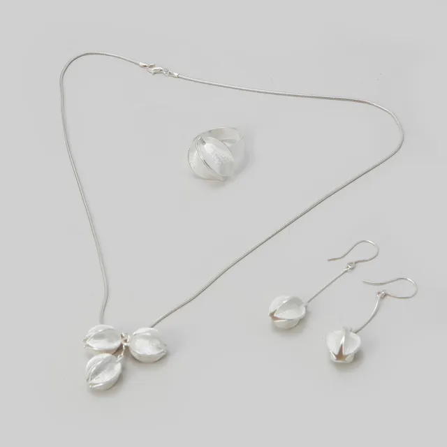 MARJA SUNA. Garnityr, "Snow Flower", 3 delar, silver, Kalevala Koru.