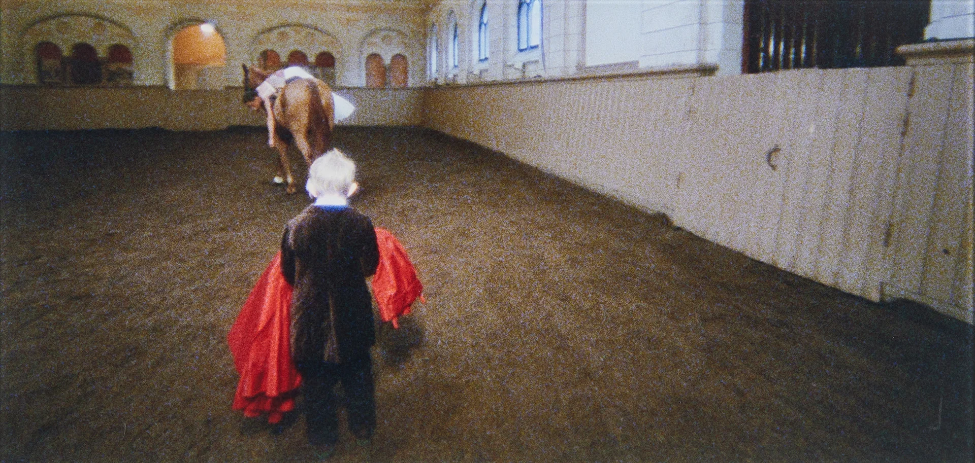CHARLOTTE GYLLENHAMMAR. "Unstable" foto monterat med vägghängning. — Photography — Stockholms Auktionsverk Magasin 5