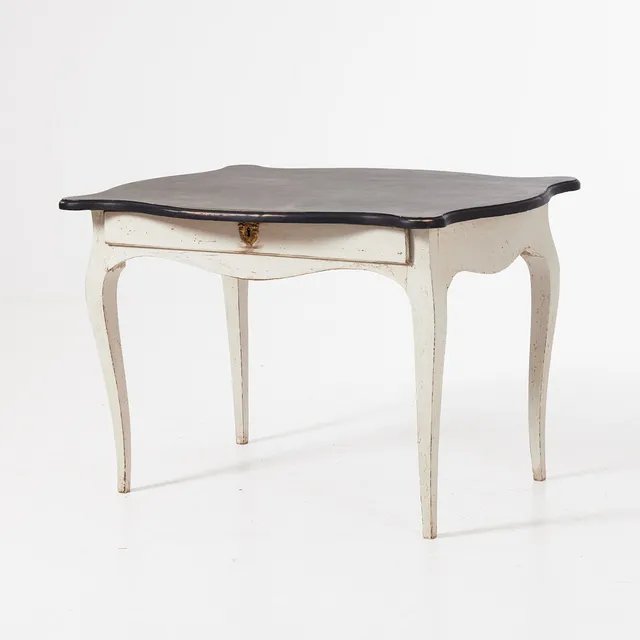BORD, rokoko-stil, omkring sekelskiftet 1800/1900.