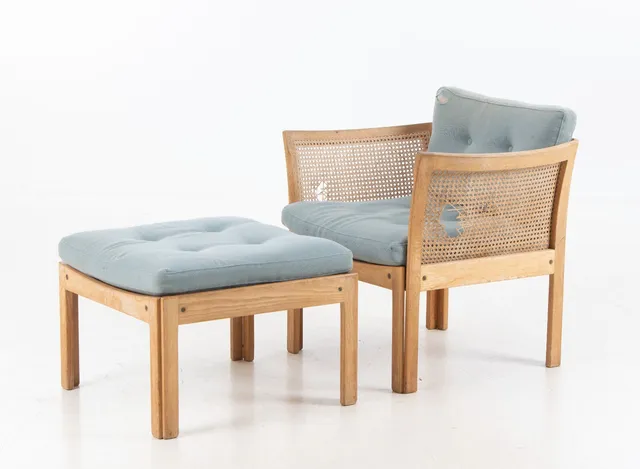 Illum Wikkelsø. Armchair with oak stool, model 'Plexus' (2)
