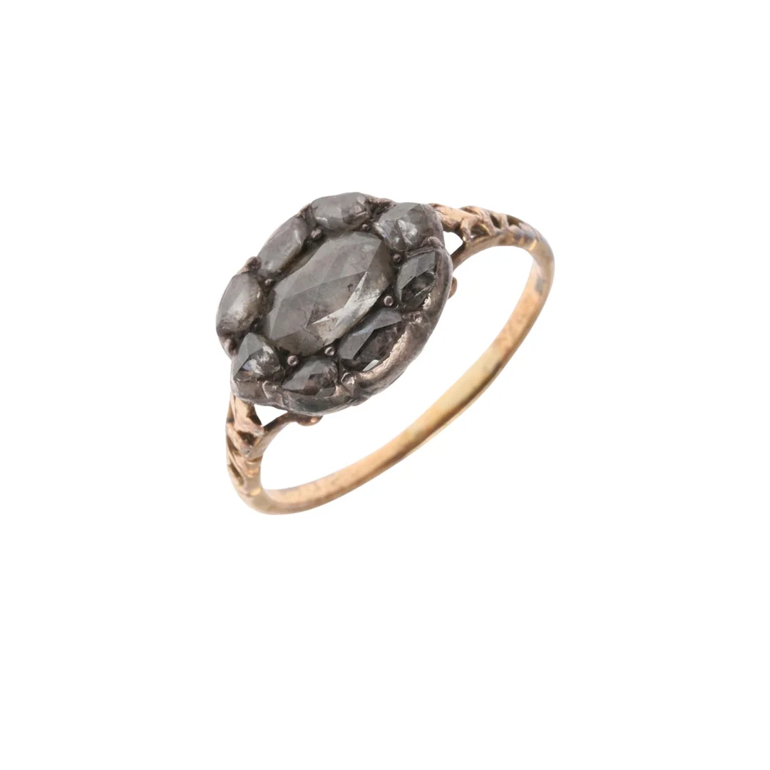 A GEORGIAN DIAMOND CLUSTER RING. — Rings — Lawrences Auctioneers
