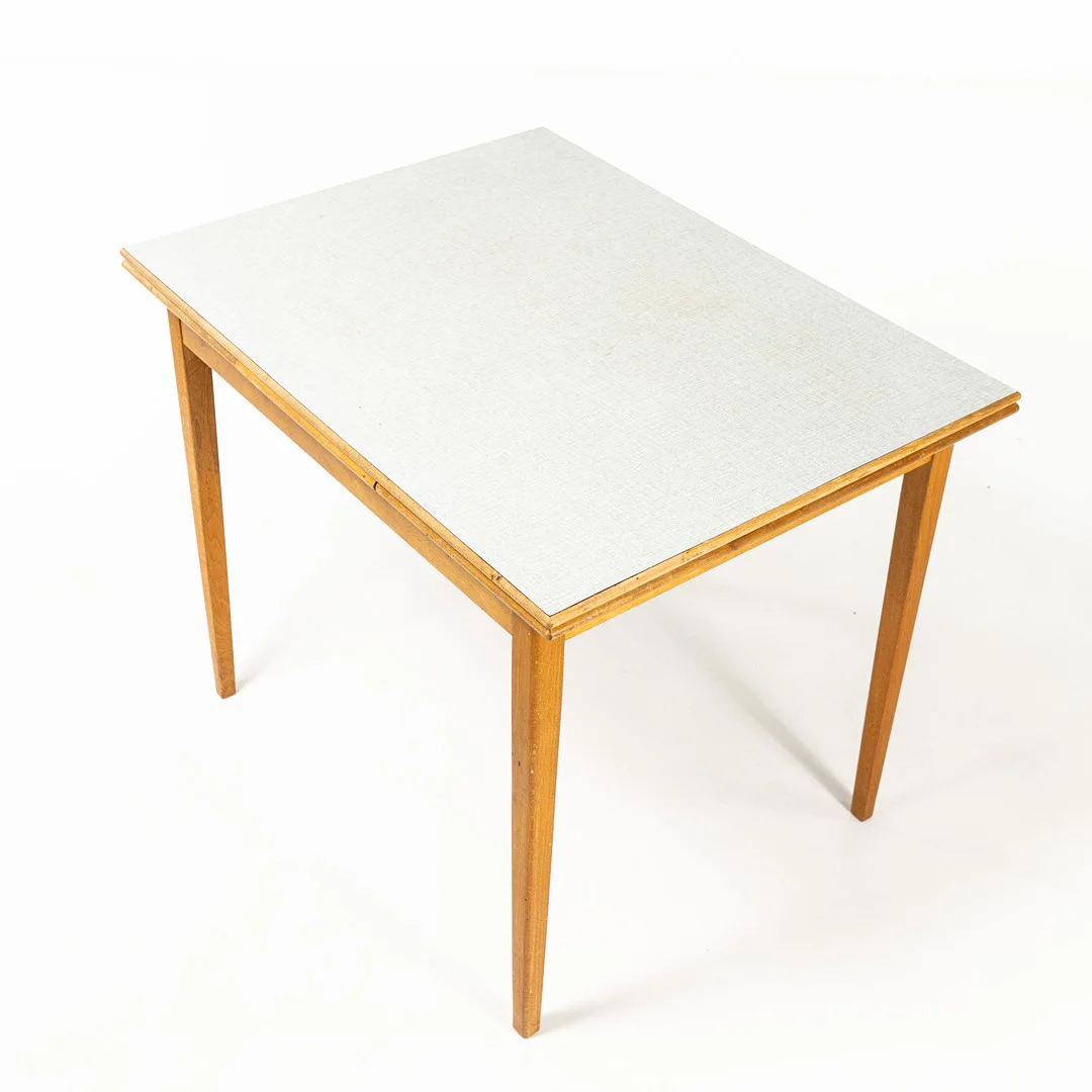 MATBORD. Perstorpsskiva, 60/70-tal. — Dining tables — Karljohan Auktioner
