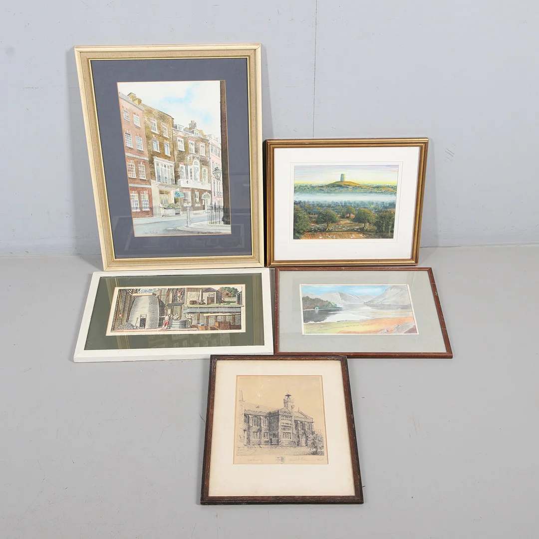A QUANTITY OF PICTURES AND PRINTS. — Engravings & Prints — Lawrences Auctioneers