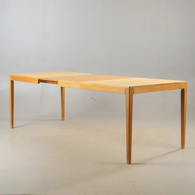 ERIK WÖRTZ. Matbord, "Viborg", ek, IKEA, 1900-talets mitt.