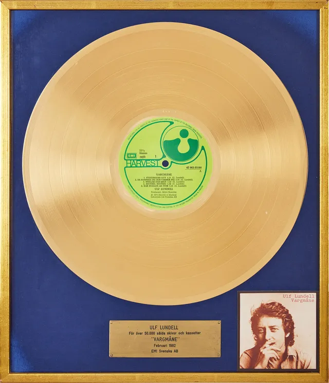 ULF LUNDELL. Guldskiva, "Vargmåne", EMI Svenska AB, 1982.