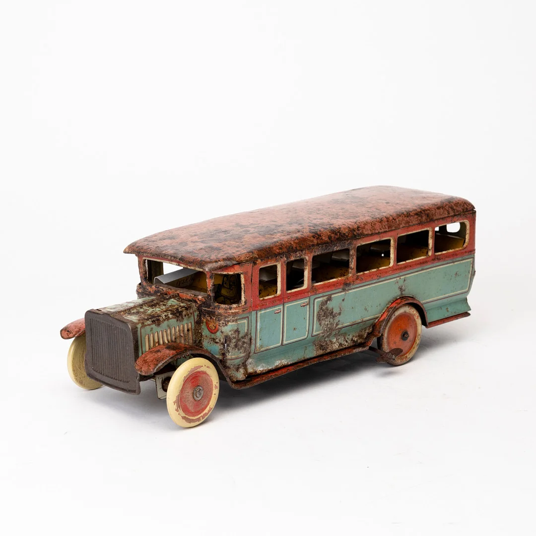 TIPPCO. Buss, litograferad plåt, urverk, 1920-/1930-tal. — Model cars — Auktionshuset Kolonn
