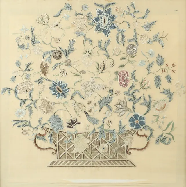 TAVLA, blomsterstilleben, sidenbroderi, empire.