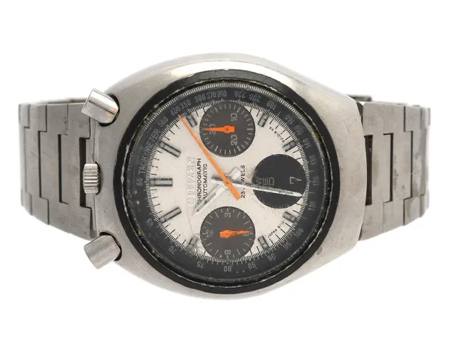 CITIZEN, Chronograph, "Tachymeter", s.k. "Bullhead", Cal 8110A, Serie nr. 30620997, Boett nr. 4-901053-Y / 67-9011 / GN-4-S, kronograf (nollställer ej), herrur, 38,5 x 42,5 mm, bicolour, automatisk, mineralglas, dag, datum, skadad urtavla, originallänk (skadad/lagad), viklås, ca 1973.