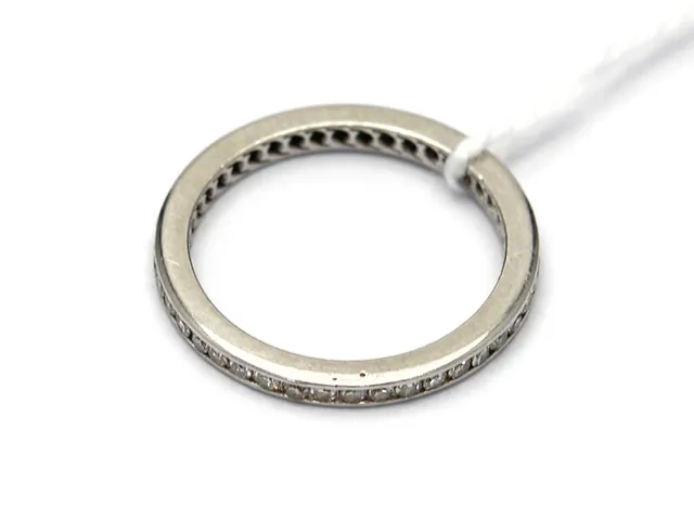 Ring vitguld 18K 2,6g Ø16 med åttkantslipade diamanter 42xca.0,01ct