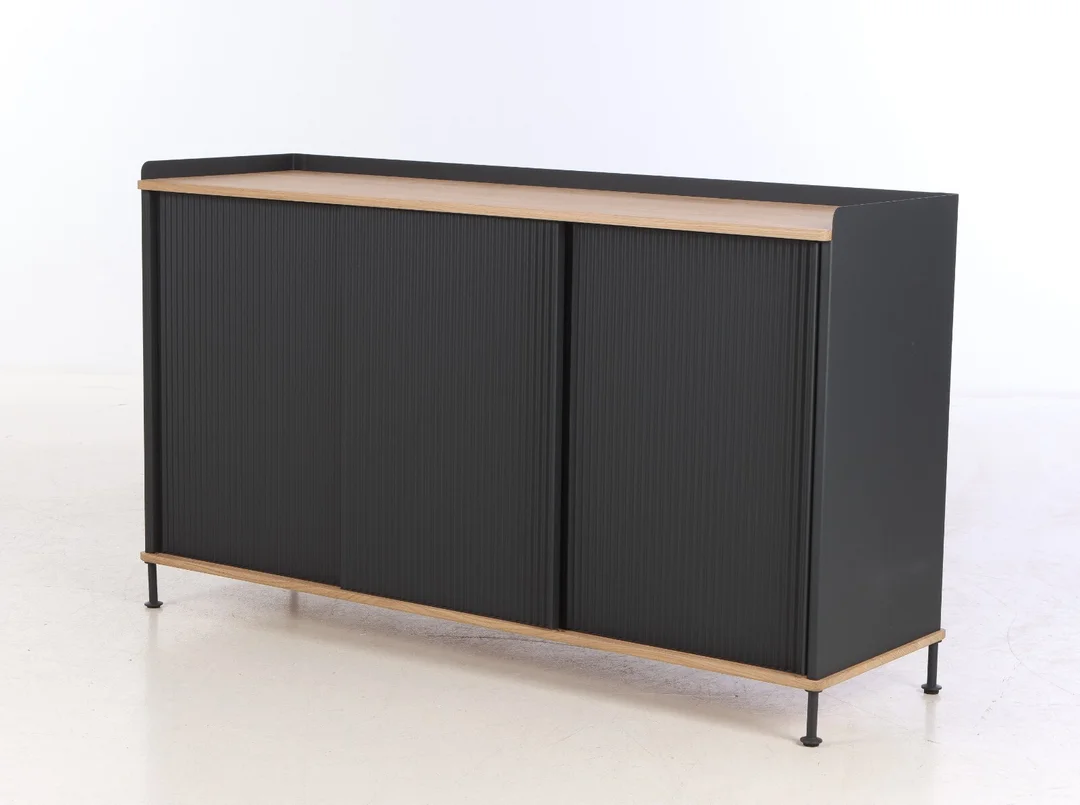 Thomas Bentzen for Muuto. Enfold Sideboard. Oak / Black — Furniture/Cabinets, chests of drawers — Lauritz