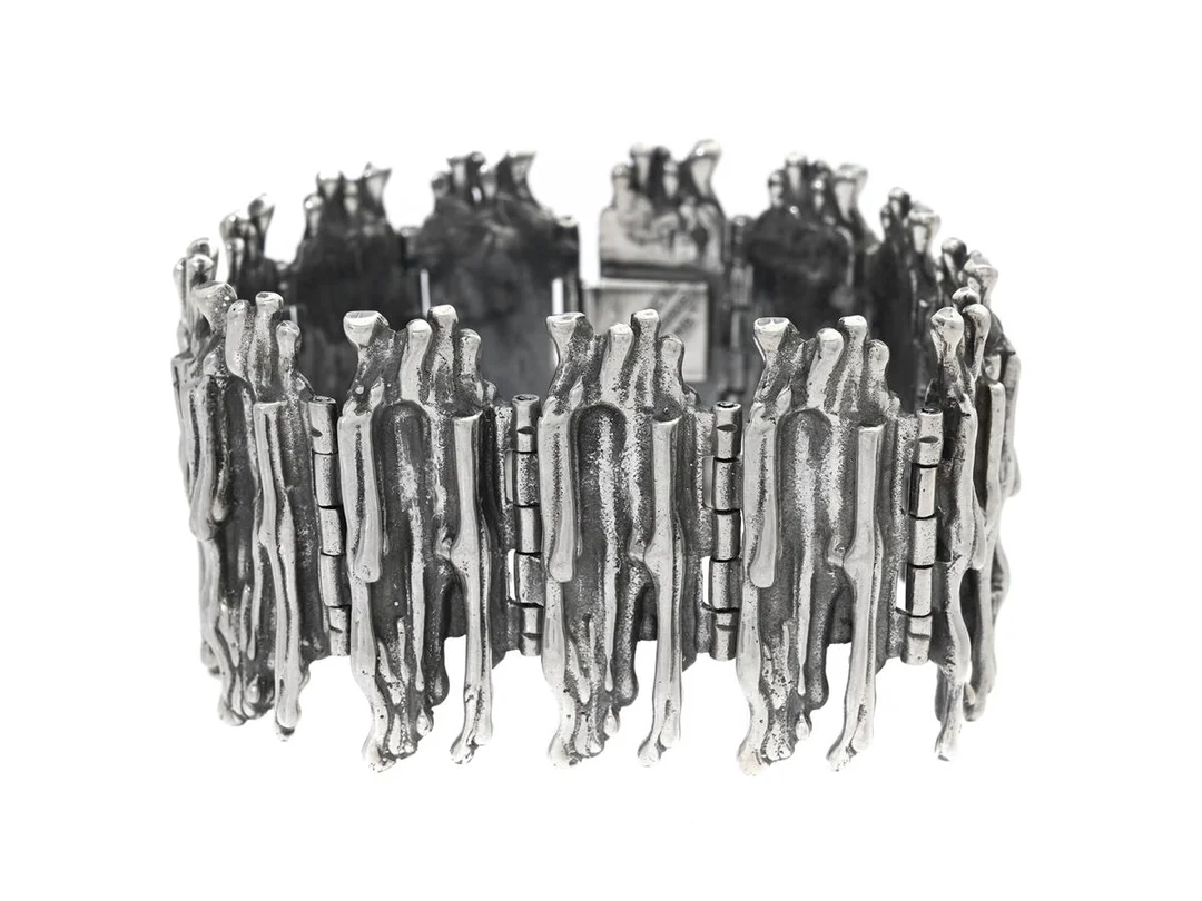 P. SARPANEVA, armband, silver, Finland 1970, längd 20 cm, vikt 116,5 g, säkerhetskedja. — Smycken/Armband — Kaplans